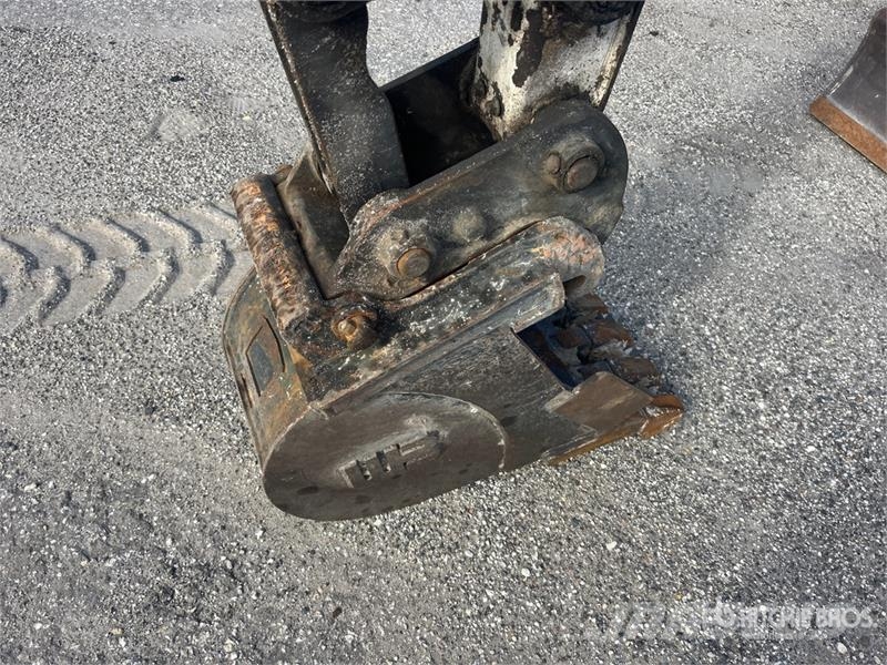 Bobcat E32 Mini excavators < 7t