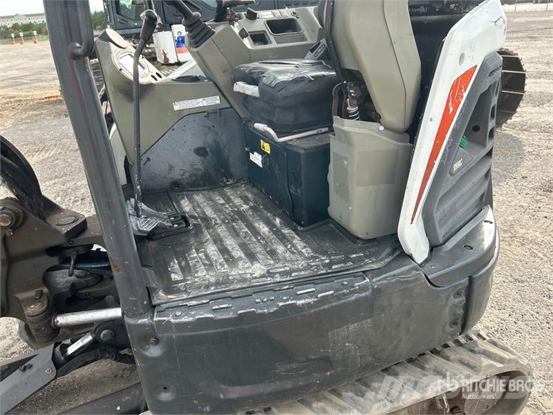 Bobcat E32 Mini kotrók < 7t