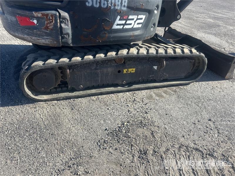 Bobcat E32i Mini Excavator Minigrävare < 7t