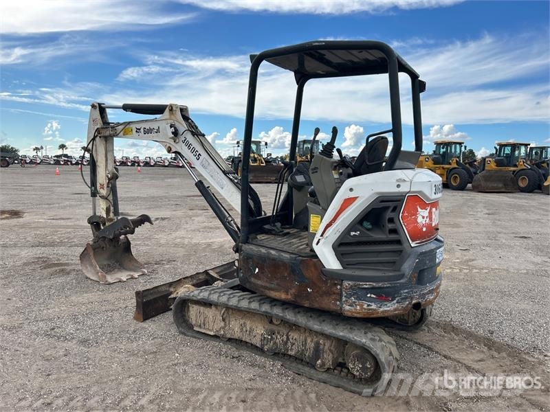 Bobcat E32i Mini Excavator Mini excavators < 7t