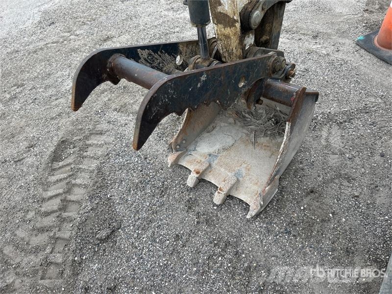Bobcat E32i Mini Excavator Mini excavators < 7t
