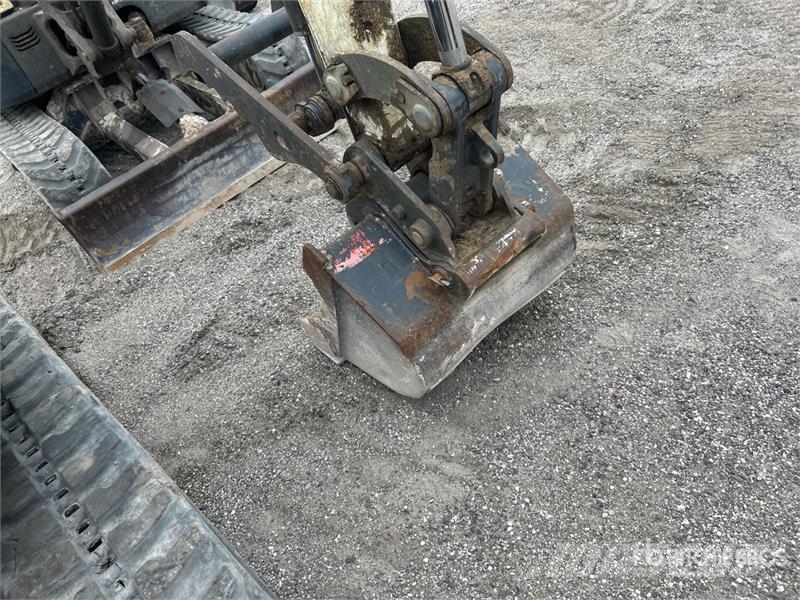 Bobcat E32i Mini Excavator Mini excavators < 7t