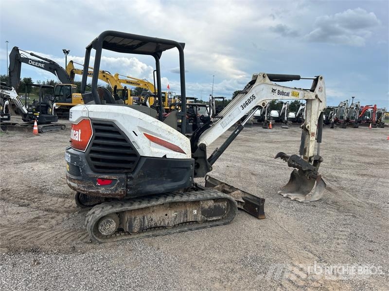 Bobcat E32i Mini Excavator Mini excavators < 7t