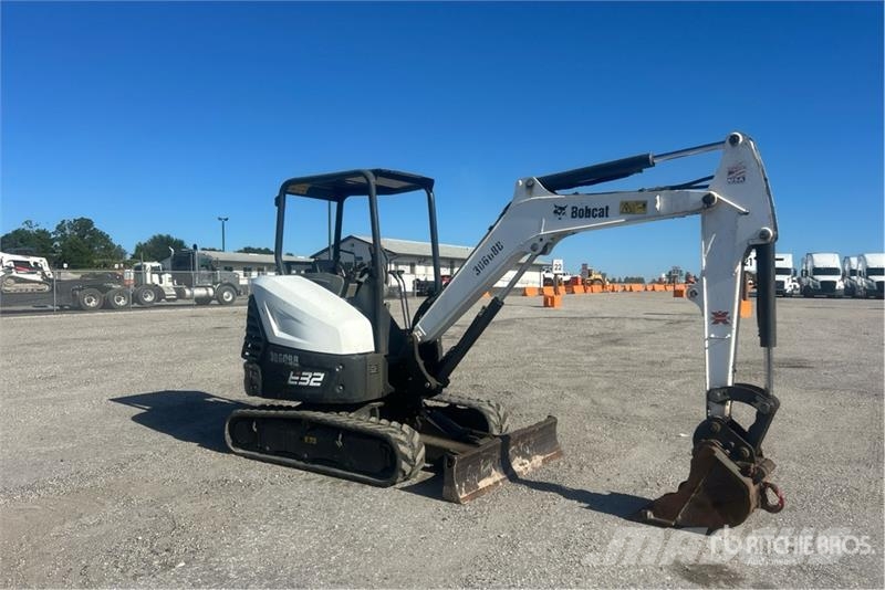 Bobcat E32i Mini Excavator Minigrävare < 7t