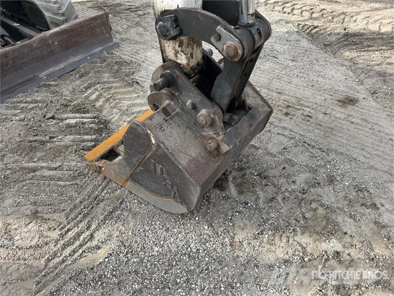 Bobcat E32i Mini Excavator Mini excavators < 7t (Mini diggers)