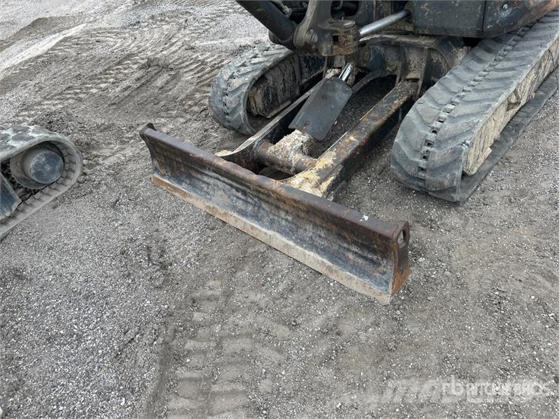 Bobcat E32i Mini Excavator Mini excavators < 7t