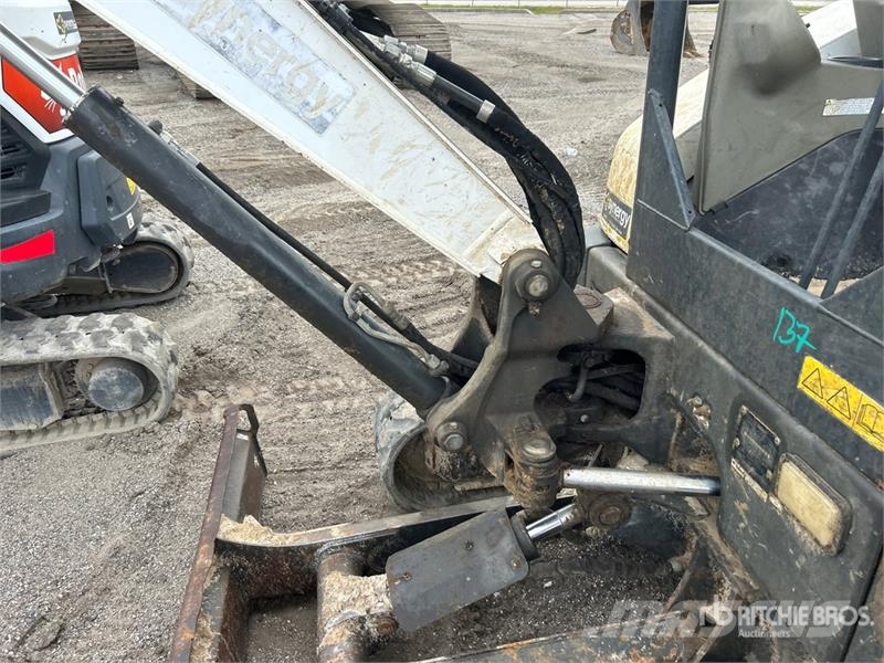 Bobcat E32i Mini Excavator Mini excavators < 7t