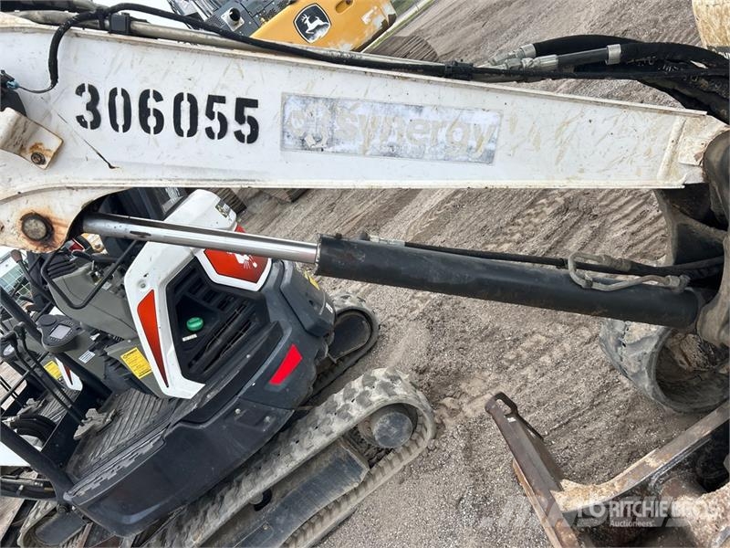 Bobcat E32i Mini Excavator Mini excavators < 7t