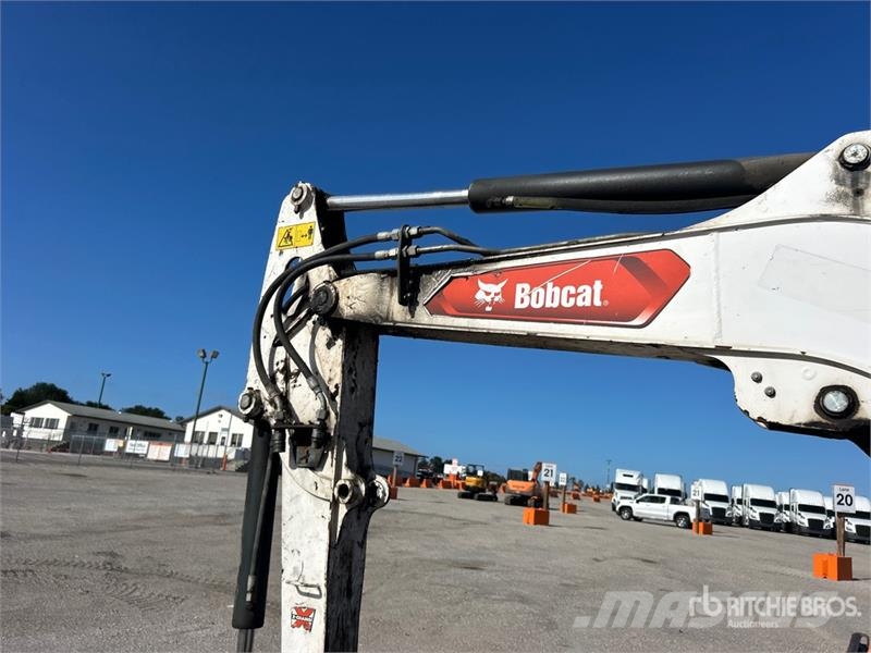 Bobcat E50 Mini Excavator ミニ油圧ショベル 7t以下(ミニユンボ・ミニディガー)