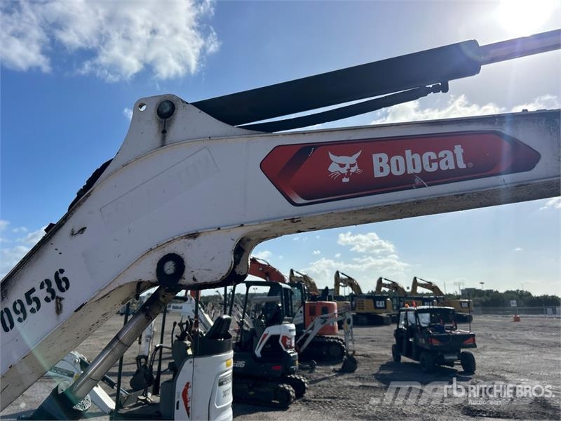 Bobcat E50 Mini Excavator ミニ油圧ショベル 7t以下(ミニユンボ・ミニディガー)