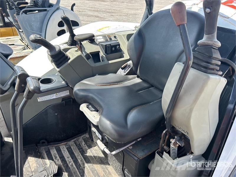 Bobcat E50 Mini Excavator Mini kotrók < 7t