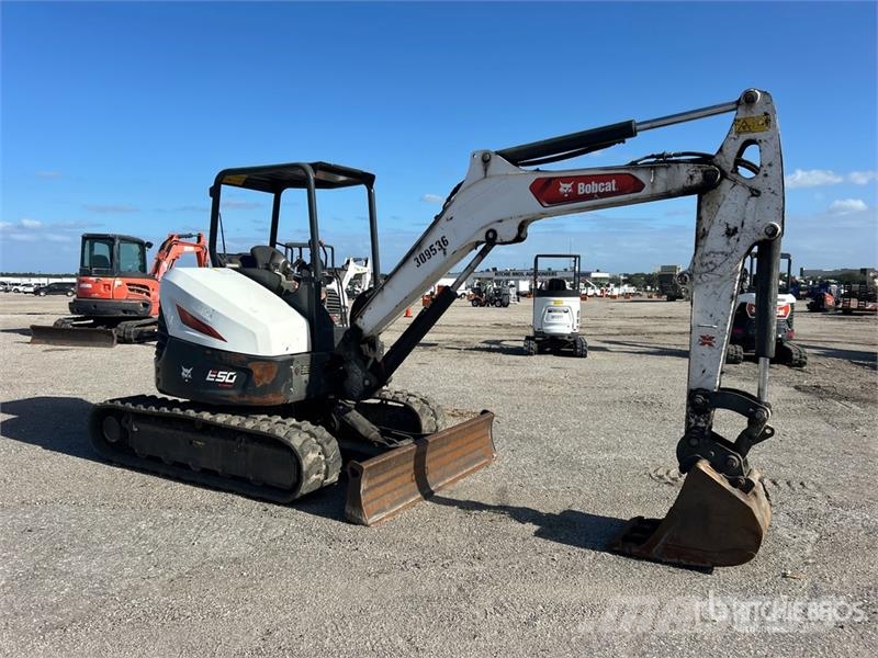 Bobcat E50 Mini Excavator ミニ油圧ショベル 7t以下(ミニユンボ・ミニディガー)