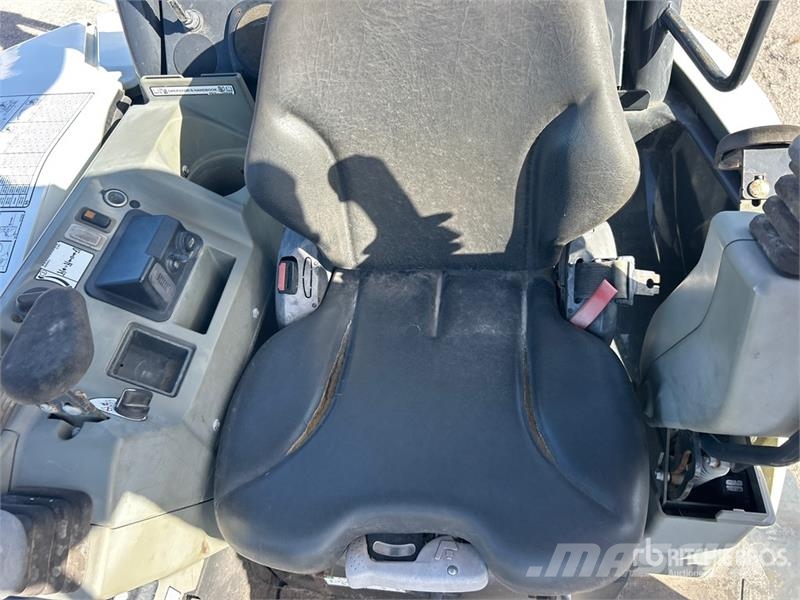 Bobcat E50 Mini Excavator ミニ油圧ショベル 7t以下(ミニユンボ・ミニディガー)