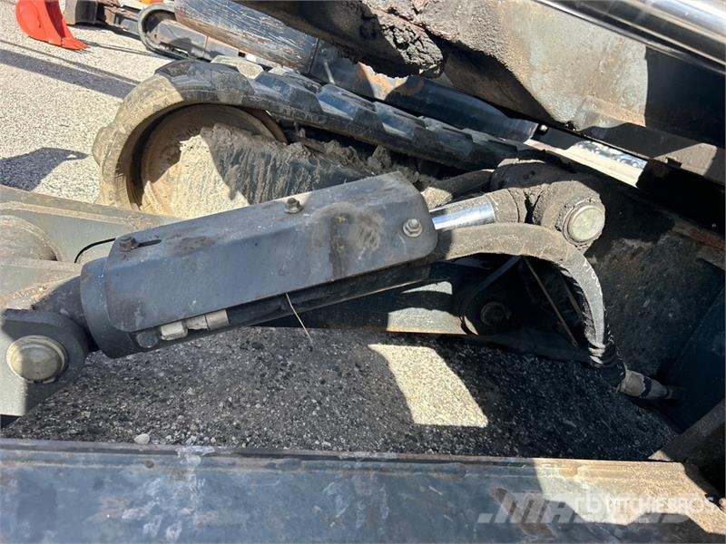 Bobcat E50 Mini Excavator ミニ油圧ショベル 7t以下(ミニユンボ・ミニディガー)