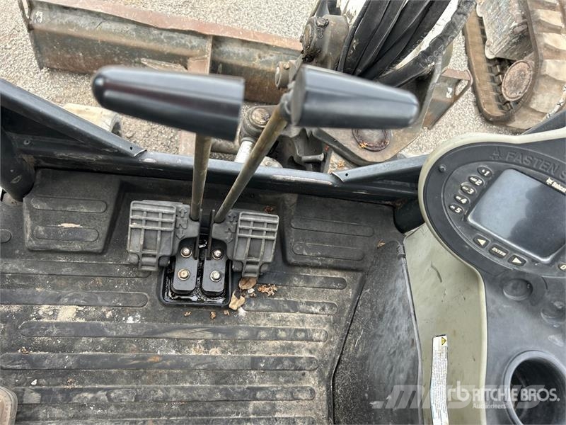 Bobcat E50 Mini Excavator Mini kotrók < 7t