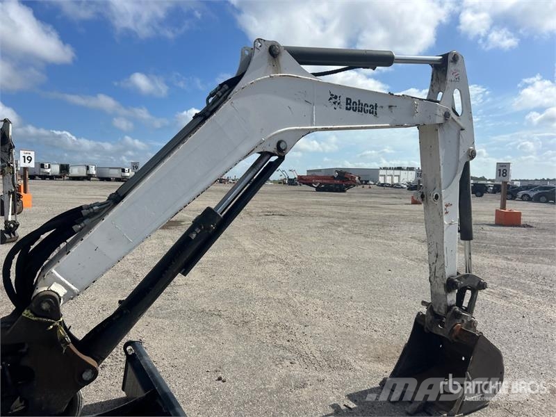 Bobcat E50 Mini Excavator Mini excavators < 7t
