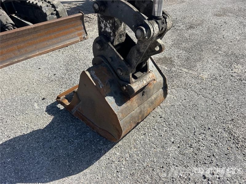 Bobcat E50 Mini Excavator ミニ油圧ショベル 7t以下(ミニユンボ・ミニディガー)