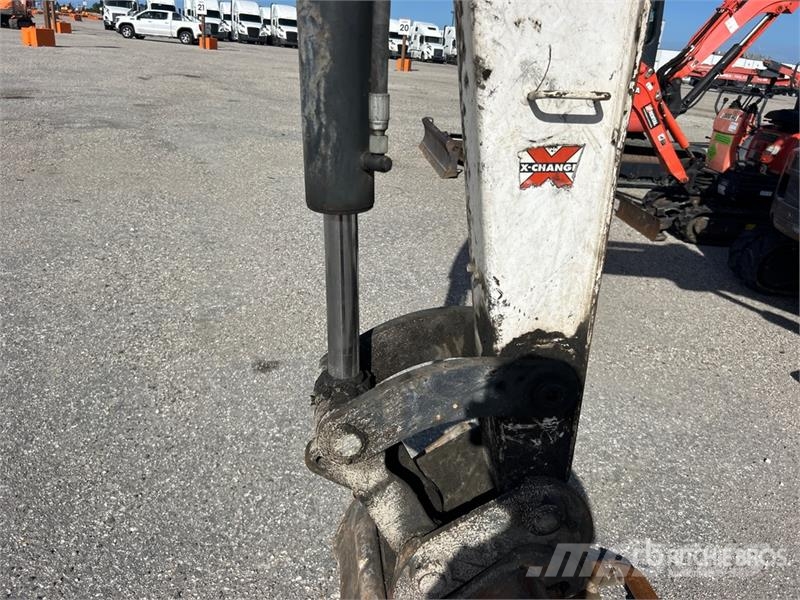 Bobcat E50 Mini Excavator ミニ油圧ショベル 7t以下(ミニユンボ・ミニディガー)