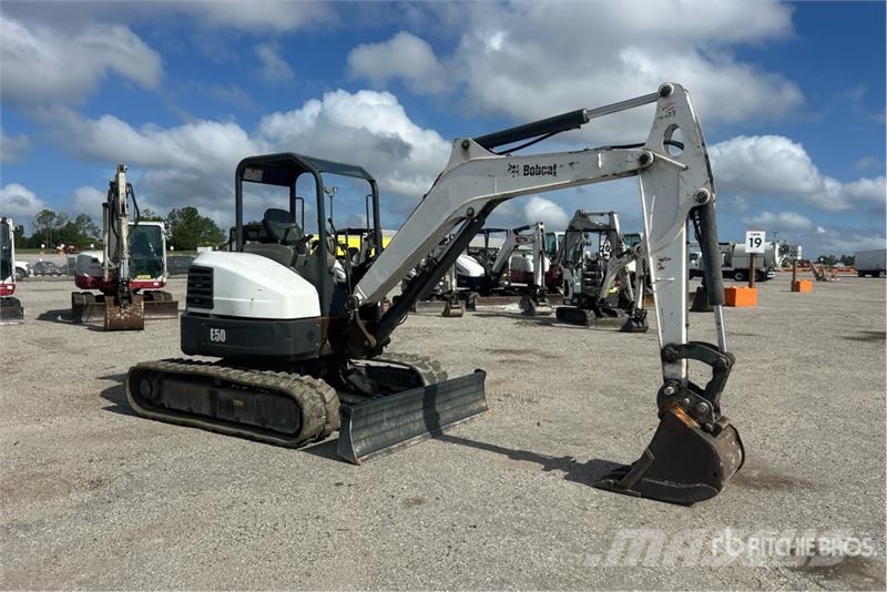 Bobcat E50 Mini Excavator Mini excavators < 7t