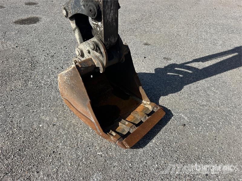 Bobcat E50 Mini Excavator ミニ油圧ショベル 7t以下(ミニユンボ・ミニディガー)