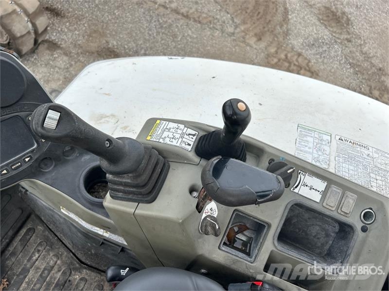 Bobcat E50 Mini Excavator Mini kotrók < 7t