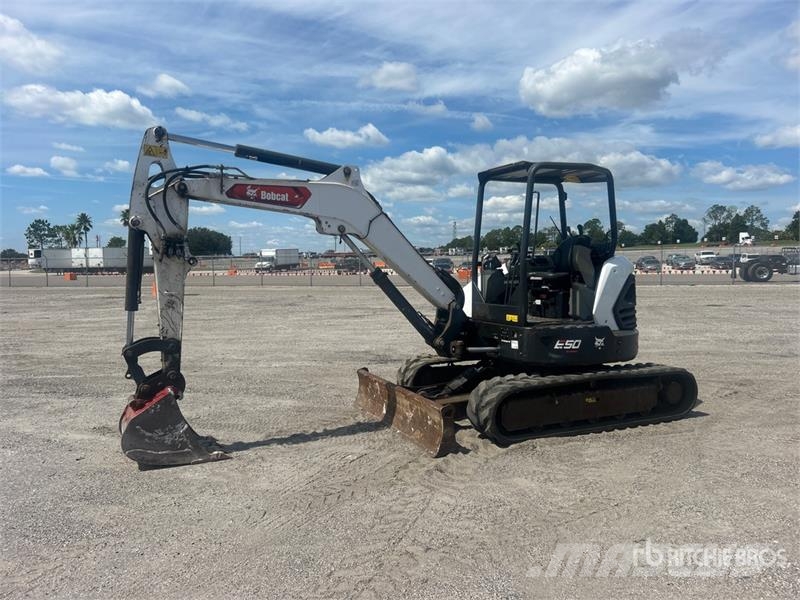 Bobcat E50 Mini Excavator Mini kotrók < 7t