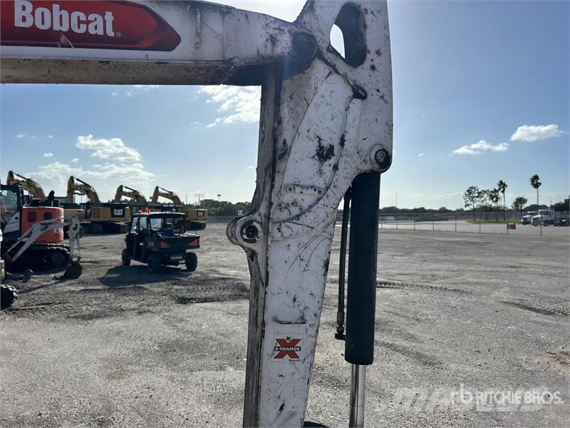Bobcat E50 Mini Excavator ミニ油圧ショベル 7t以下(ミニユンボ・ミニディガー)