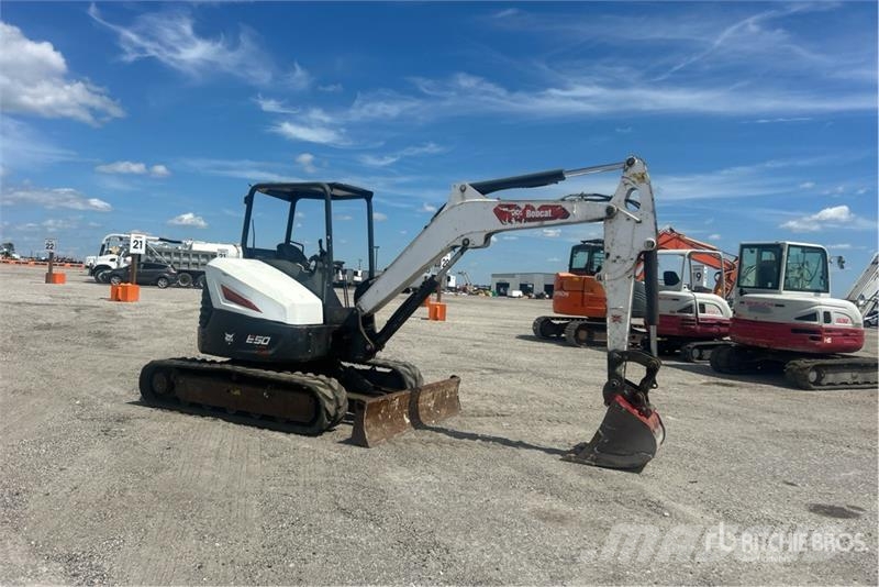Bobcat E50 Mini Excavator Mini kotrók < 7t
