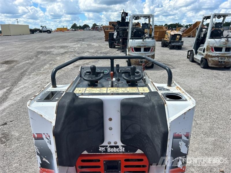 Bobcat MT100 Mini Compact Track Loader Kompaktlader