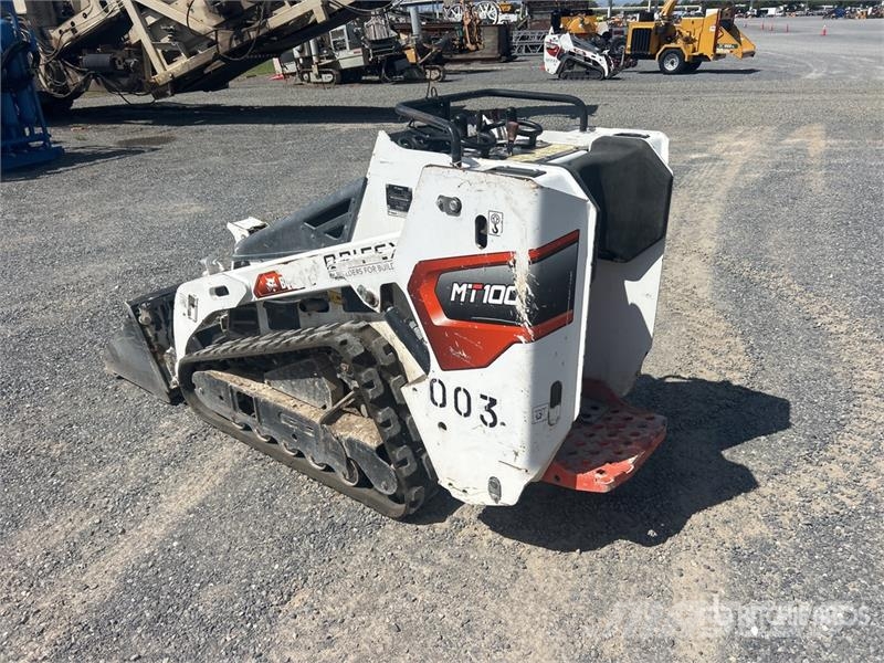 Bobcat MT100 Mini Compact Track Loader Skid steer mini nakladalci