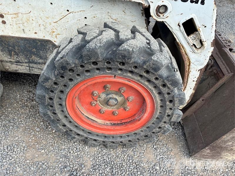 Bobcat S185 Міні-навантажувачі