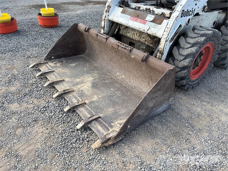 Bobcat S185 Міні-навантажувачі