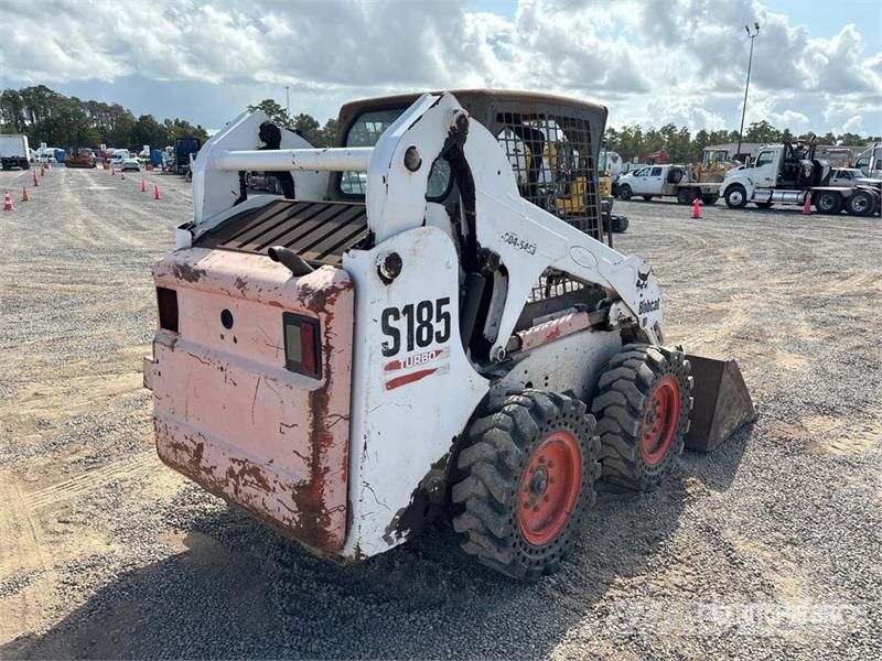 Bobcat S185 Міні-навантажувачі