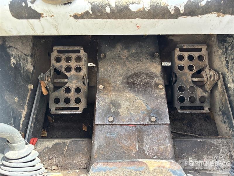 Bobcat S185 Міні-навантажувачі