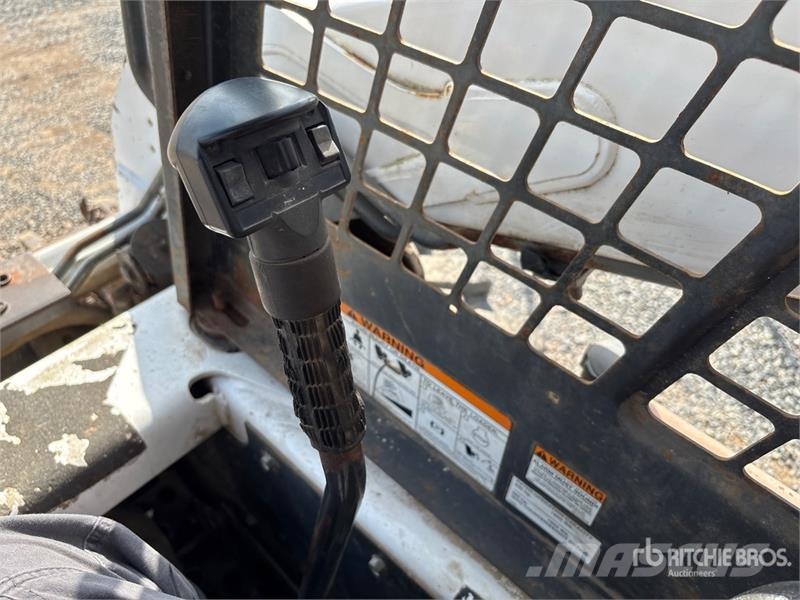 Bobcat S185 Міні-навантажувачі