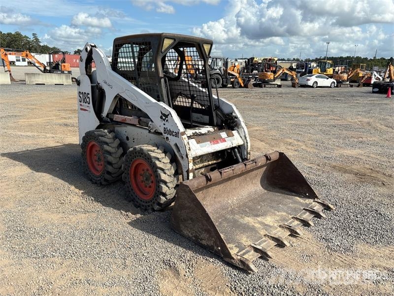 Bobcat S185 Міні-навантажувачі