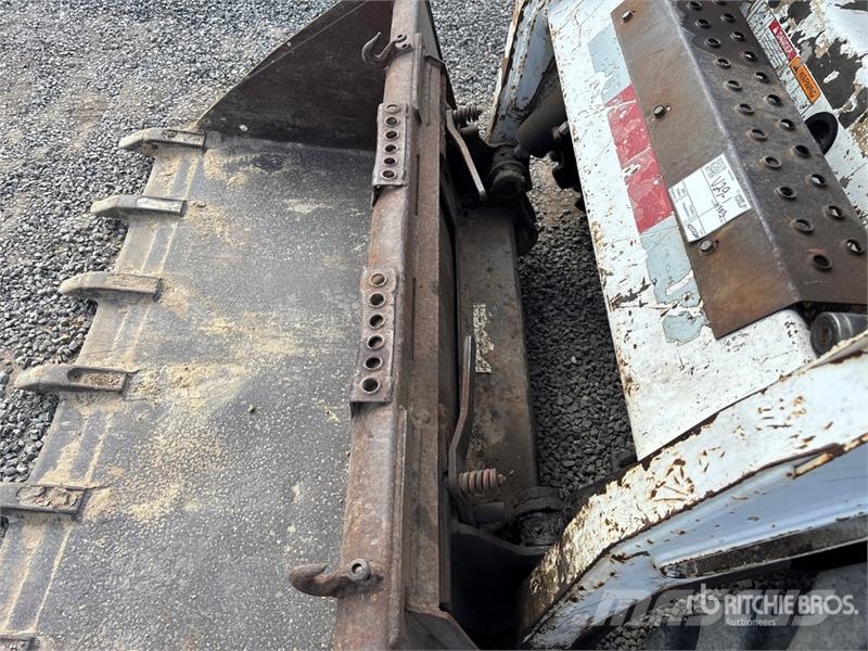 Bobcat S185 Міні-навантажувачі