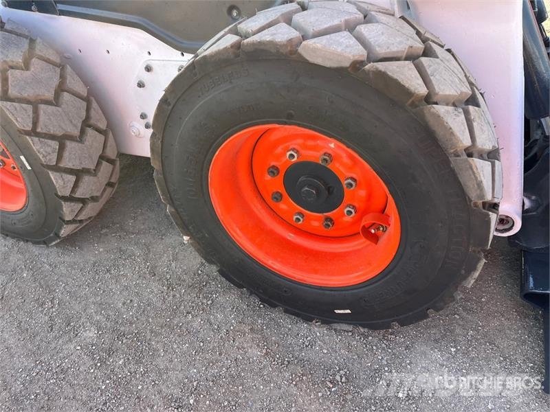 Bobcat S62 Skid Steer Loader Skid steer loaders