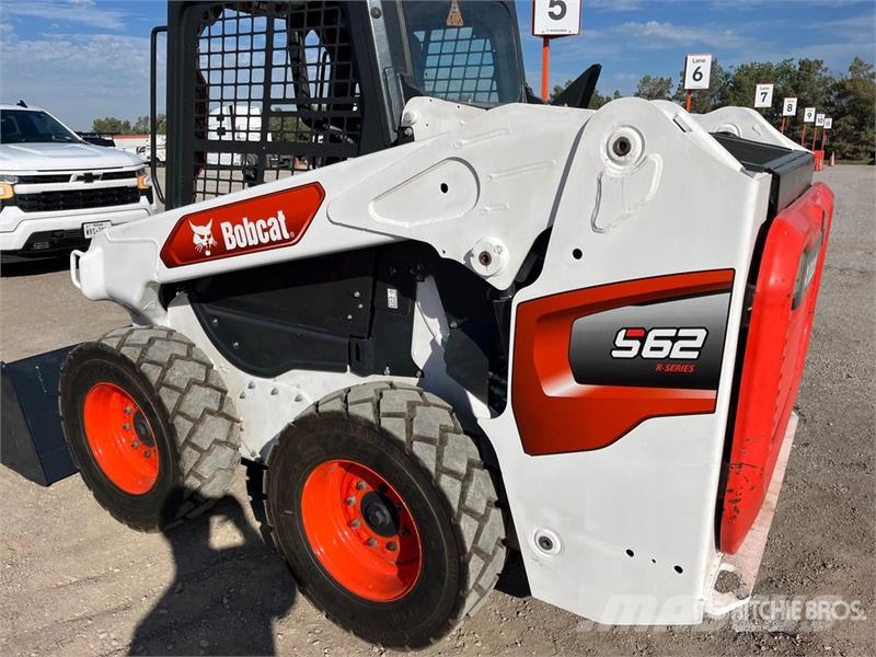 Bobcat S62 Skid Steer Loader Skid steer loaders