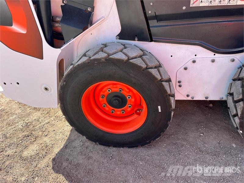 Bobcat S62 Skid Steer Loader Skid steer loaders