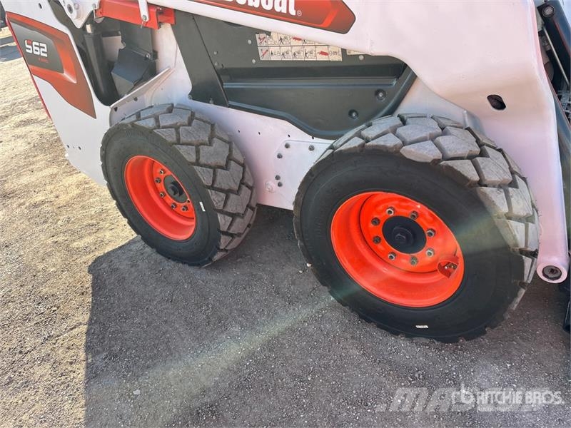 Bobcat S62 Skid Steer Loader Skid steer loaders
