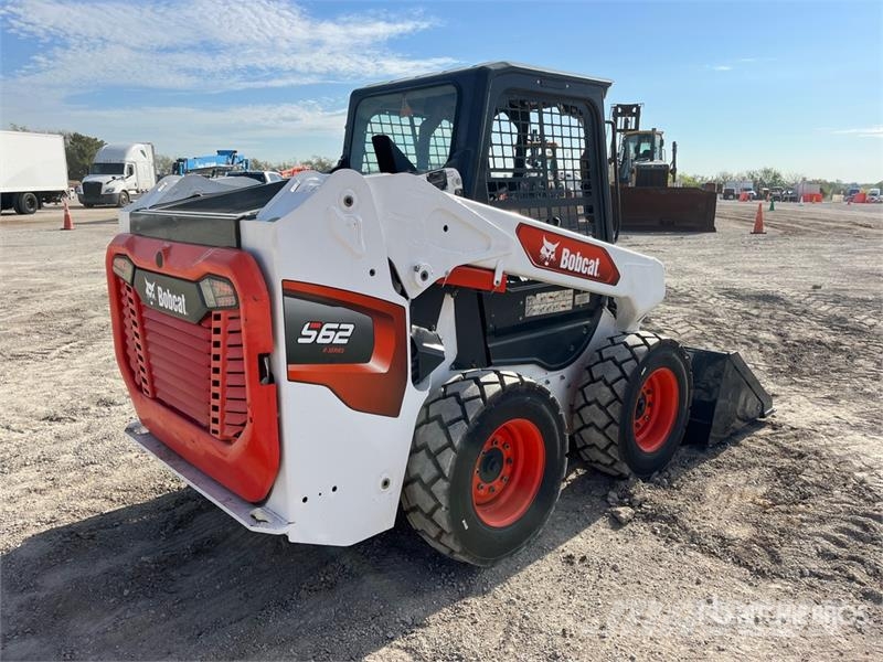Bobcat S62 Skid Steer Loader Skid steer loaders