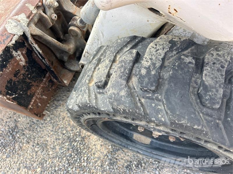 Bobcat S62 Two-Speed Skid Steer Loader Kompaktrakodók