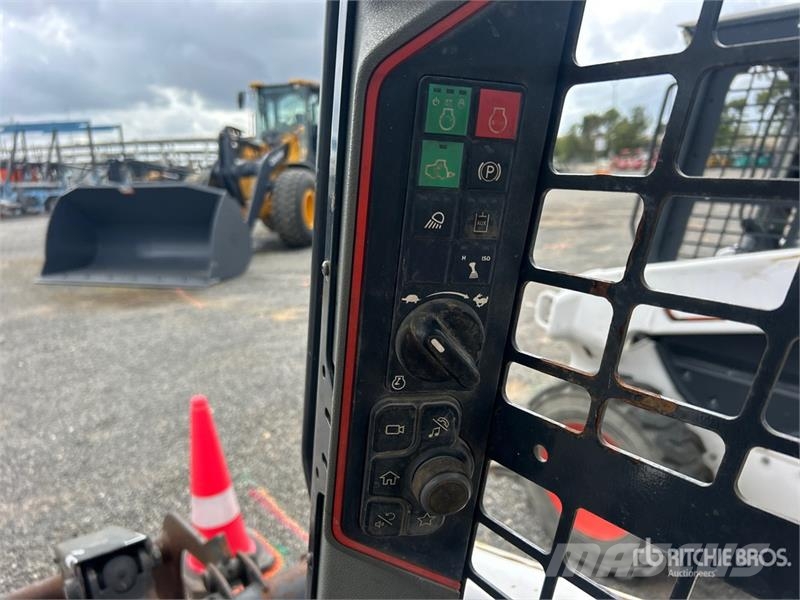 Bobcat S64 Two-Speed Skid Steer Loader Kompaktrakodók