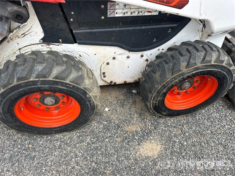 Bobcat S64 Two-Speed Skid Steer Loader Kompaktrakodók