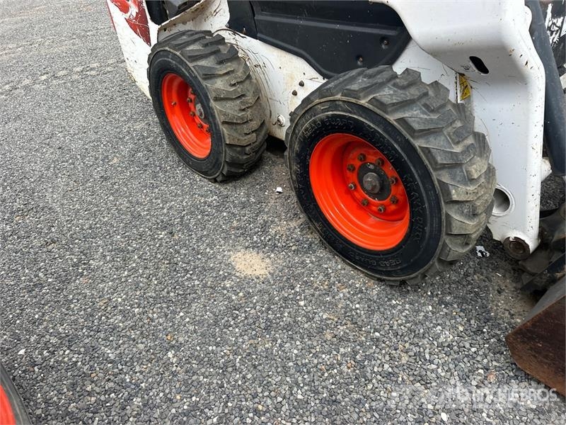 Bobcat S64 Two-Speed Skid Steer Loader Kompaktrakodók