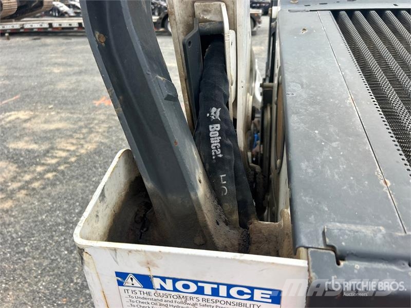 Bobcat S64 Two-Speed Skid Steer Loader Kompaktrakodók