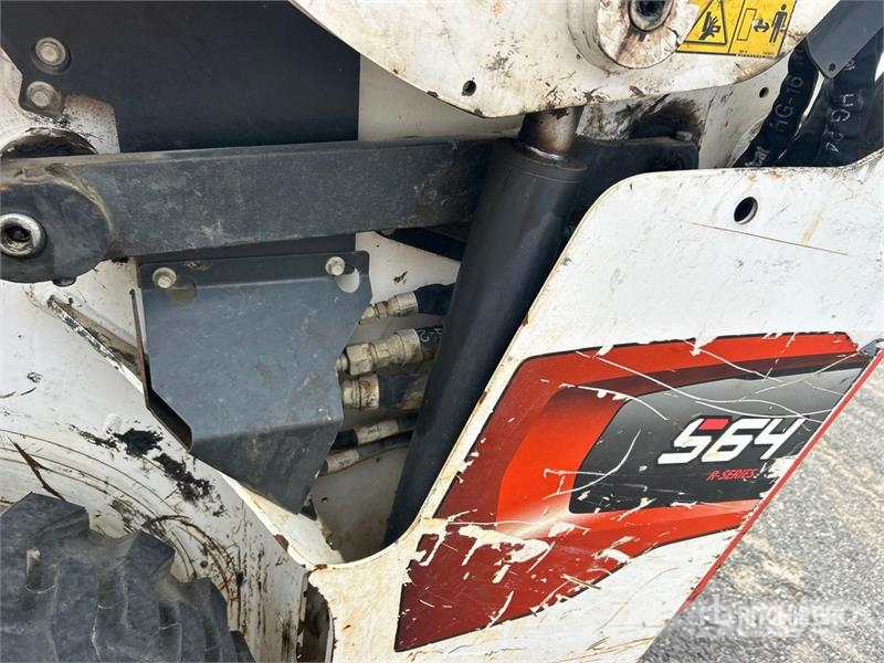 Bobcat S64 Two-Speed Skid Steer Loader Kompaktrakodók