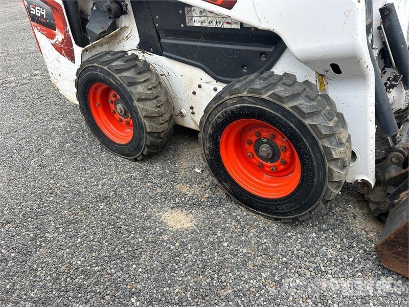 Bobcat S64 Two-Speed Skid Steer Loader Kompaktrakodók