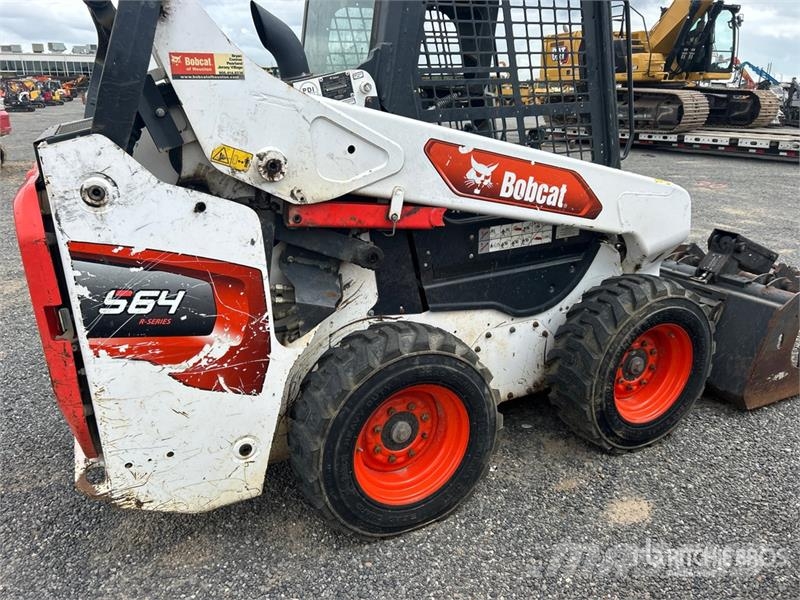 Bobcat S64 Two-Speed Skid Steer Loader Kompaktrakodók